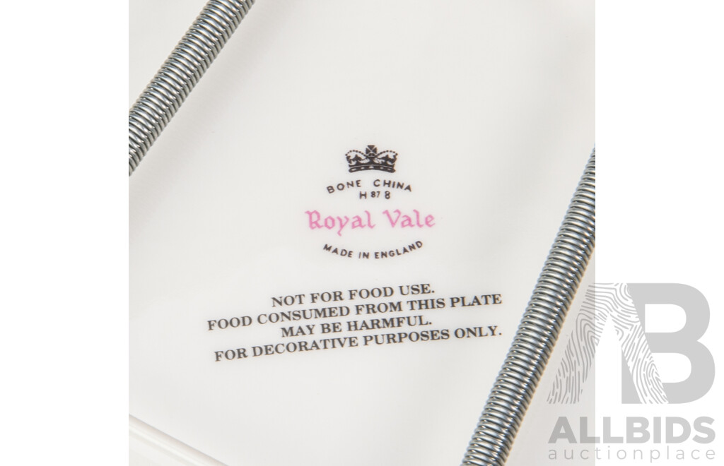 Collection Display Plates Comprising Three Royal Vale Bird Examples, Set Eight Limited Edition Bradex Dolphin Examples