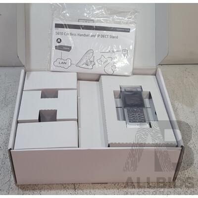 Mitel 5610 Cordless Handset and IP DECT Stand