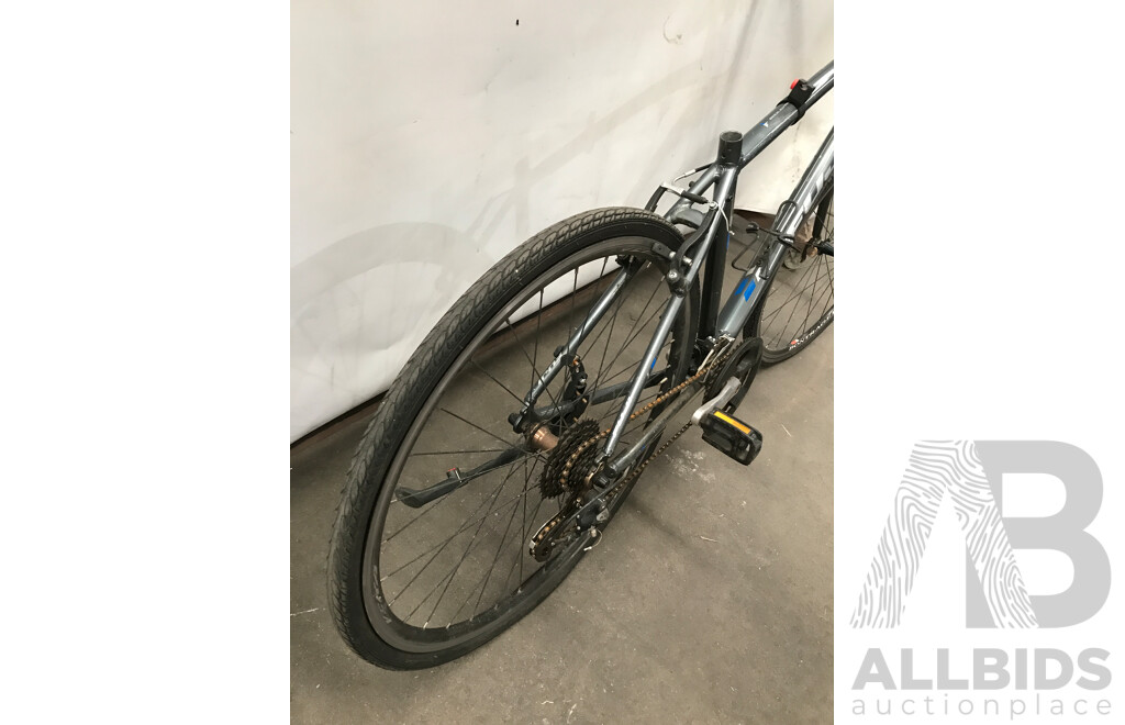 Fuji Boulevard 24 Speed Hybrid Bike