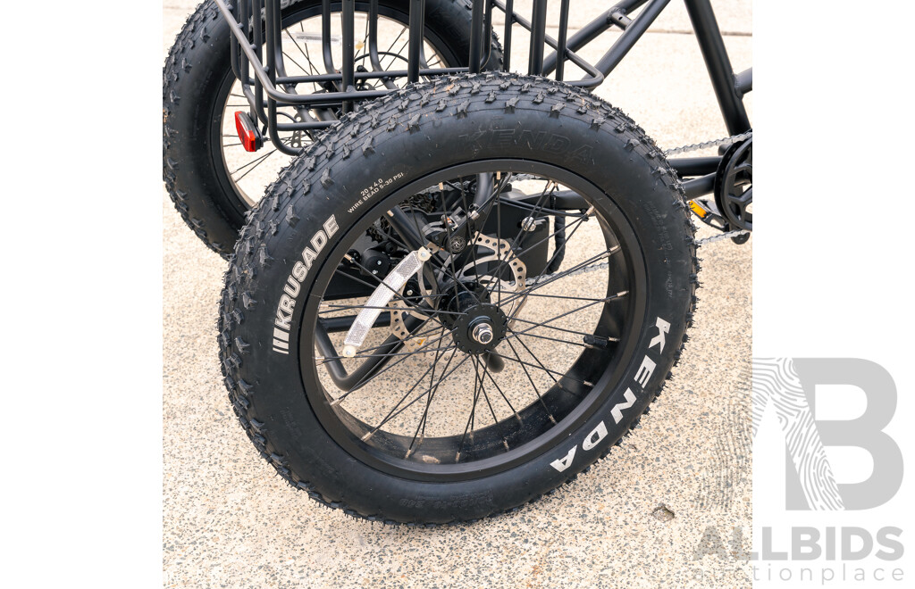 Black 7 Speed Electric Tricycle