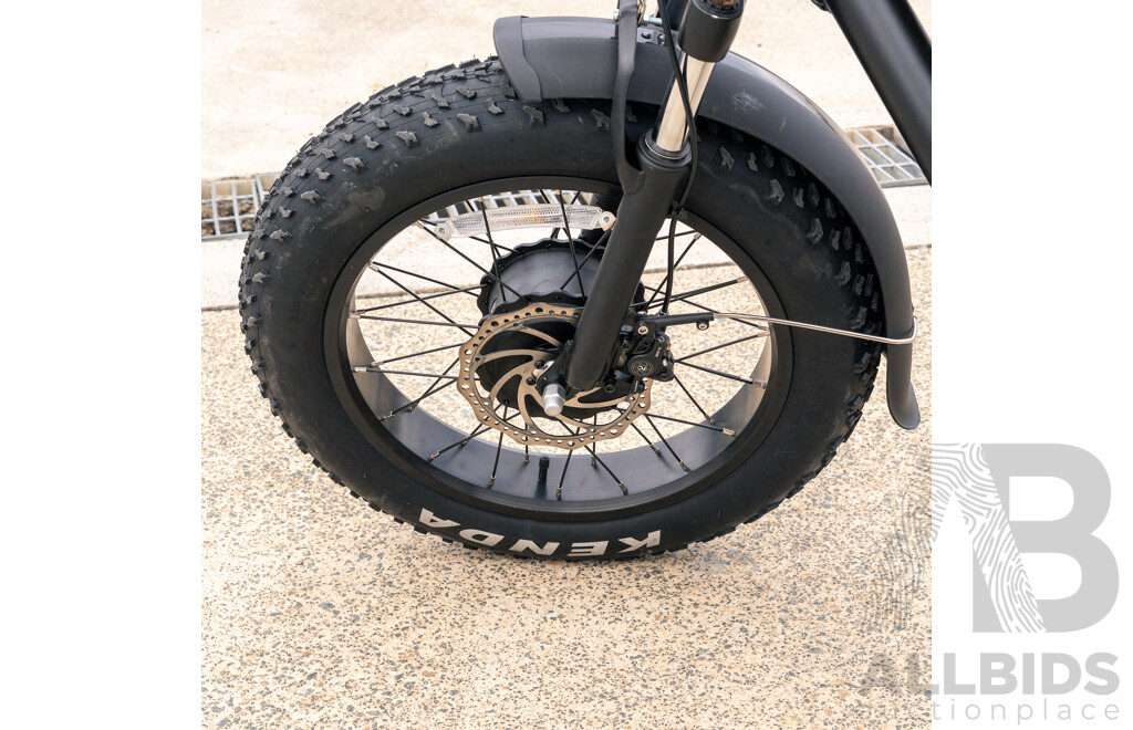 Black 7 Speed Electric Tricycle