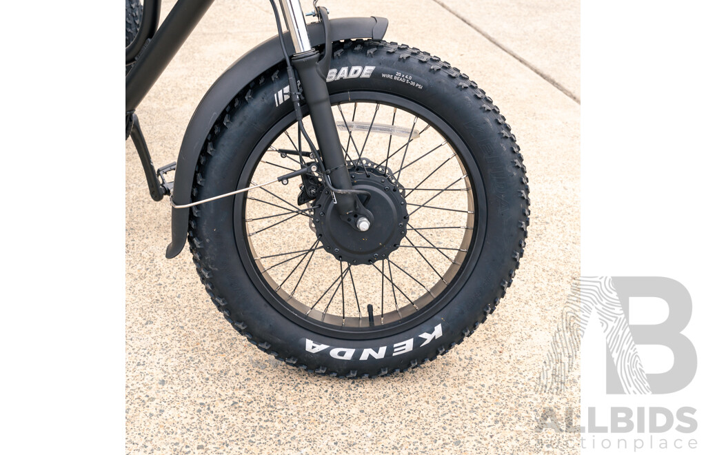 Black 7 Speed Electric Tricycle