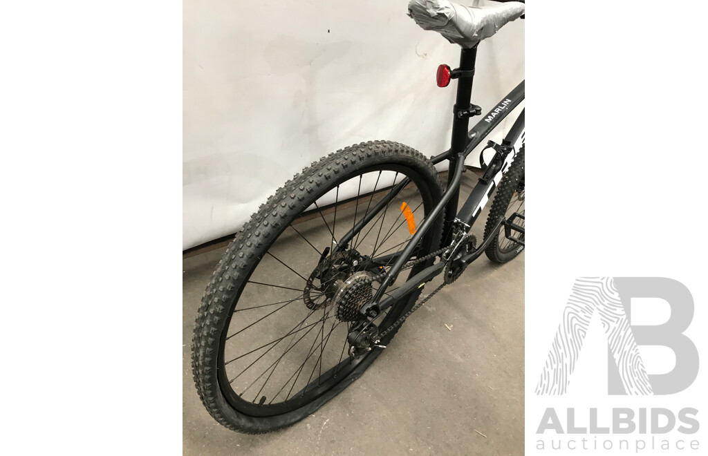 Trek Marlin-4 21 Speed Mountain Bike