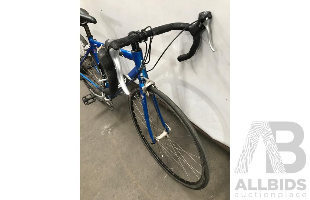 Avanti Monza 8 Speed Road Bike