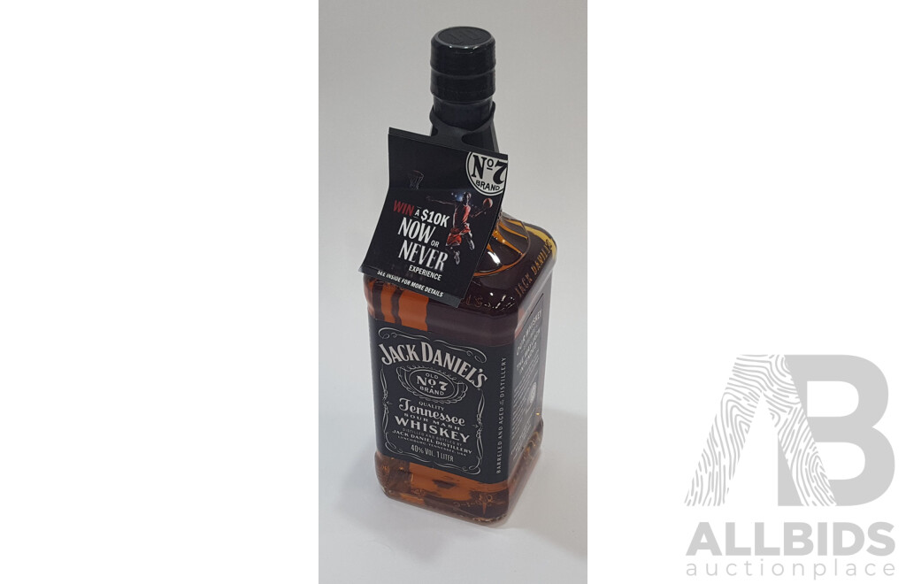 Jack Daniel's Old No.7 Brand Quality Tennessee Sour Mash Whiskey 1L