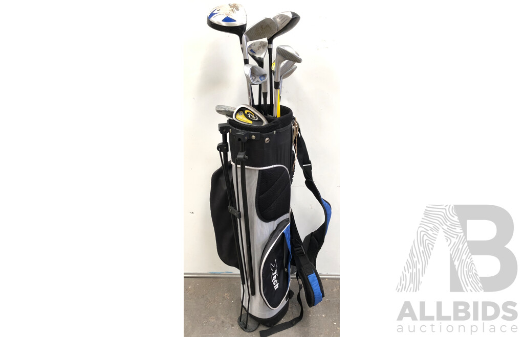 Set of 10 Junior Right Handed Golf Clubs and Shoulder Carry Bag