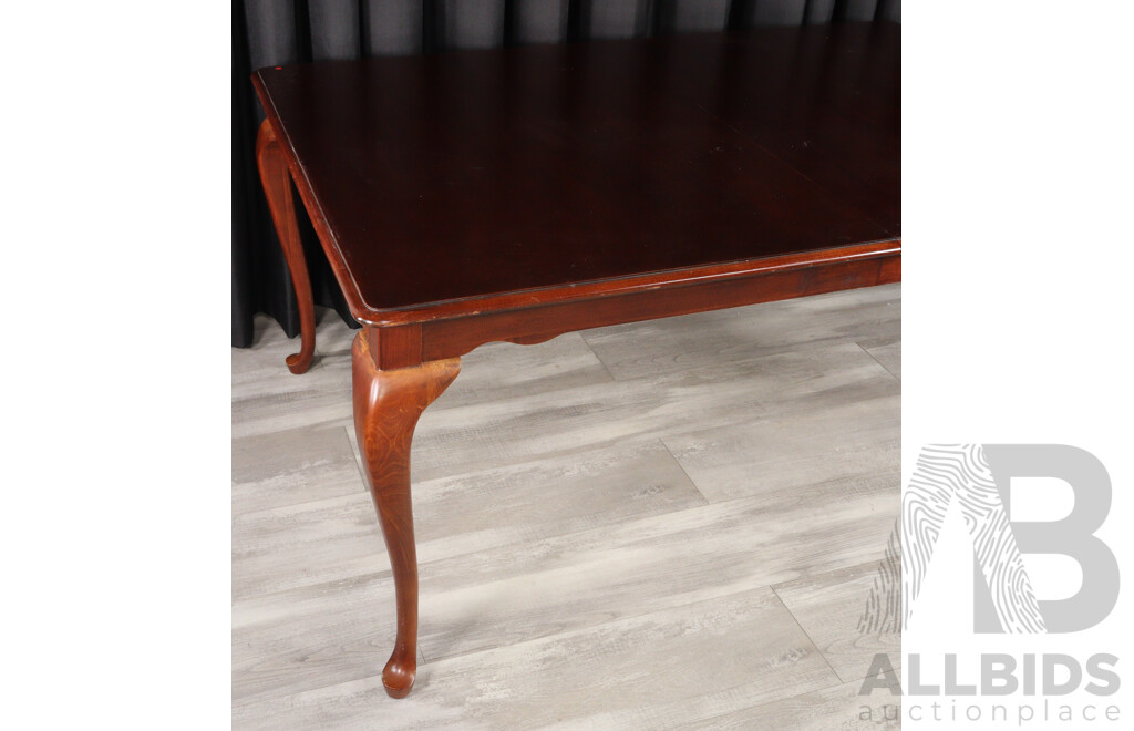 Drexel Seven Piece Dining Suite Inc Table, Four Chairs and Two Carvers