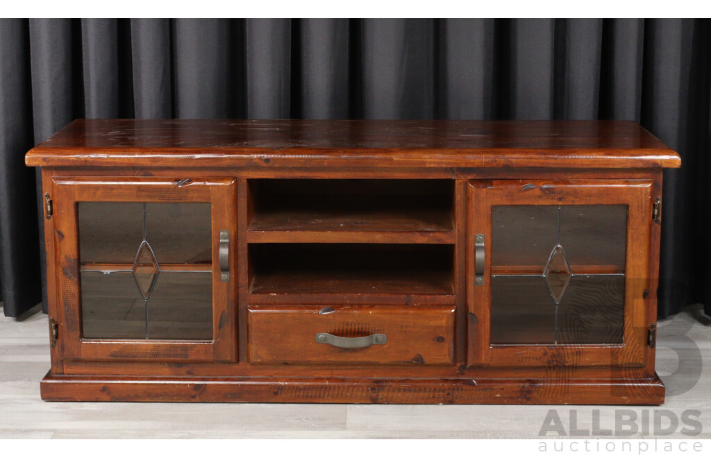 Modern Entertainment Unit by Bismark