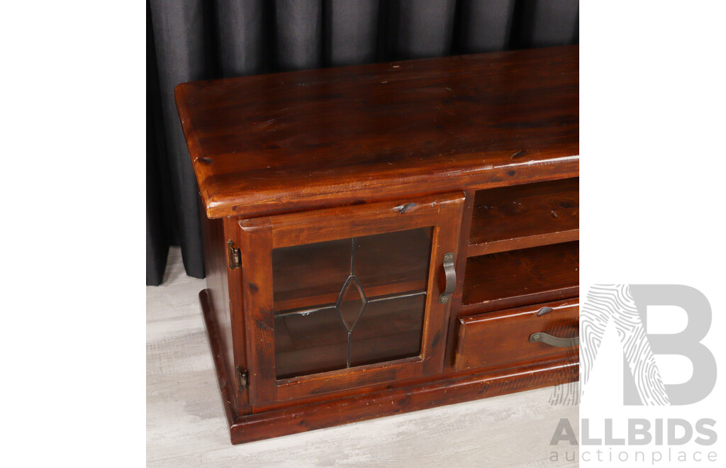 Modern Entertainment Unit by Bismark