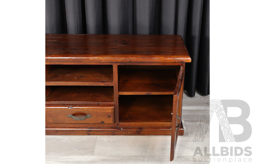 Modern Entertainment Unit by Bismark