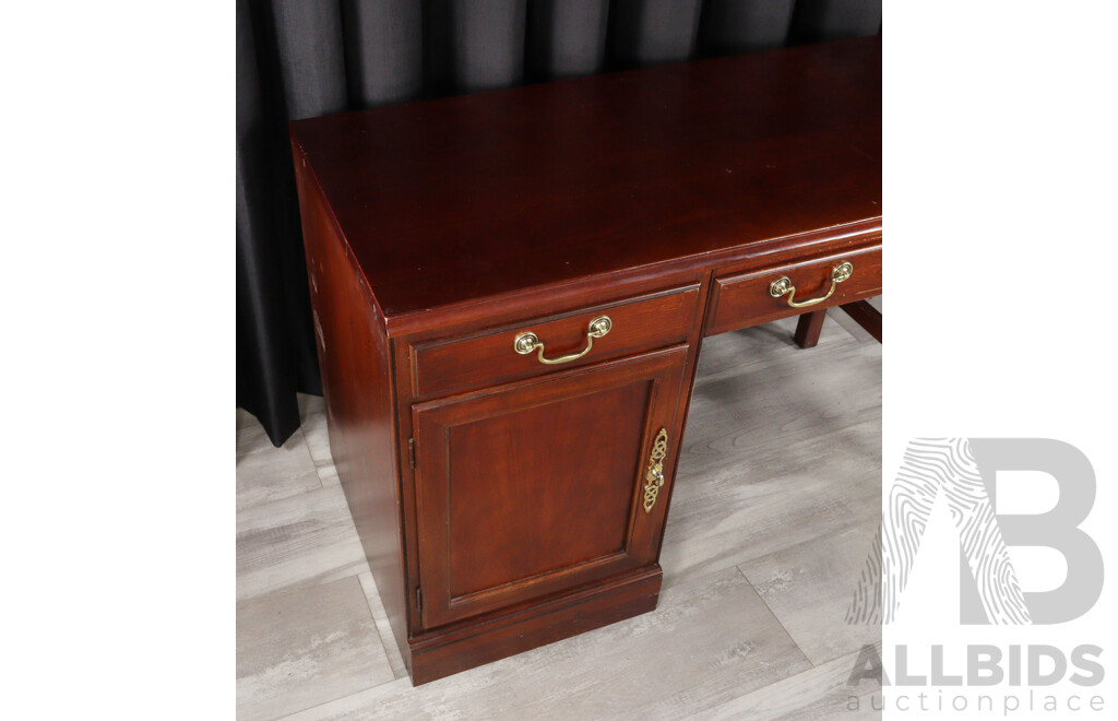Drexel Single Pedestal Students Desk
