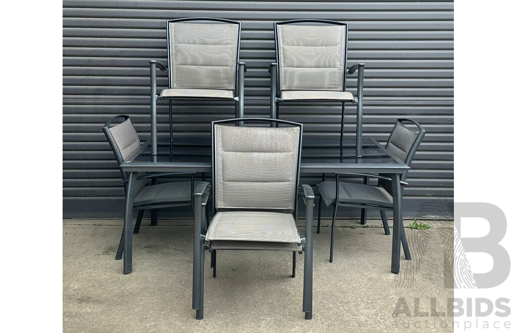 Metal Framed 'Bella' Seven Piece Outdoor Suite