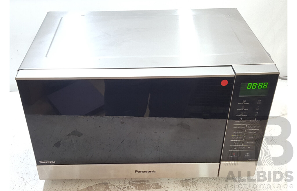 Panasonic (NN-SF574S) Stainless Steel Flatbed Inverter Microwave