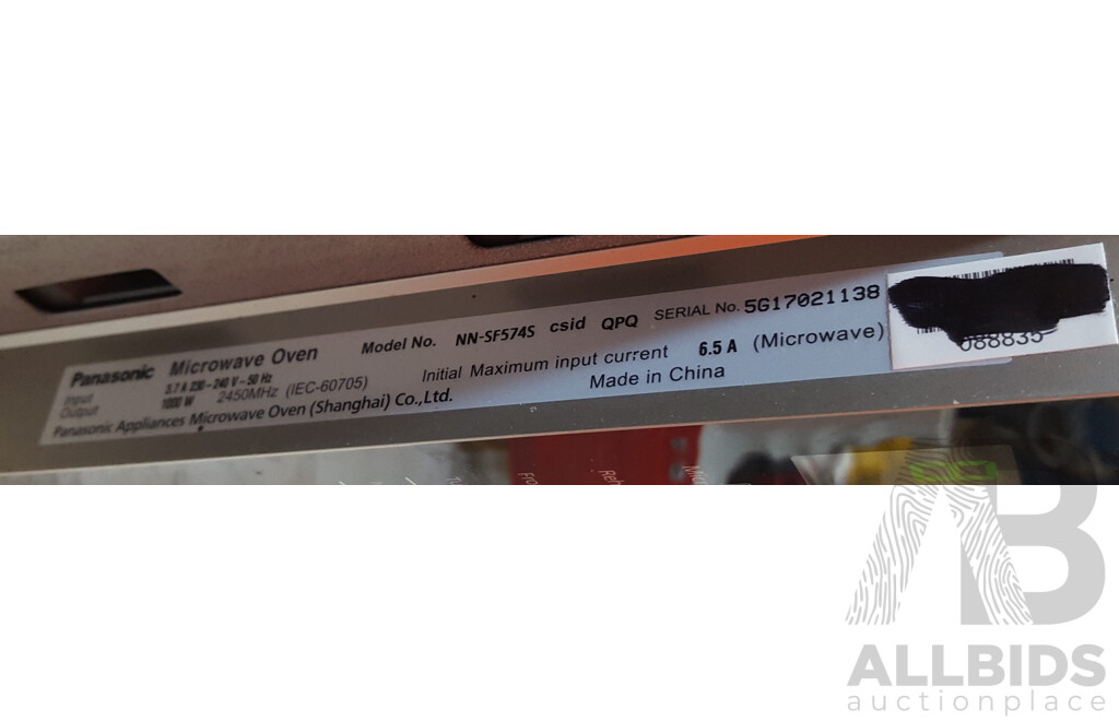 Panasonic (NN-SF574S) Stainless Steel Flatbed Inverter Microwave