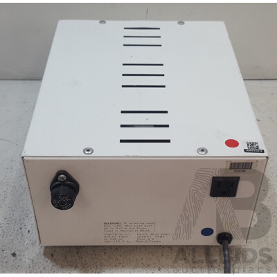 Tortech (SD115-1000) 240V to 115V Step-Down Transformer