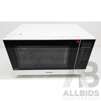 Panasonic (NN-SF564W) Flatbed Inverter Microwave