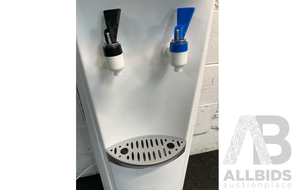 AQUA to GO Floor Standing Water Cooler