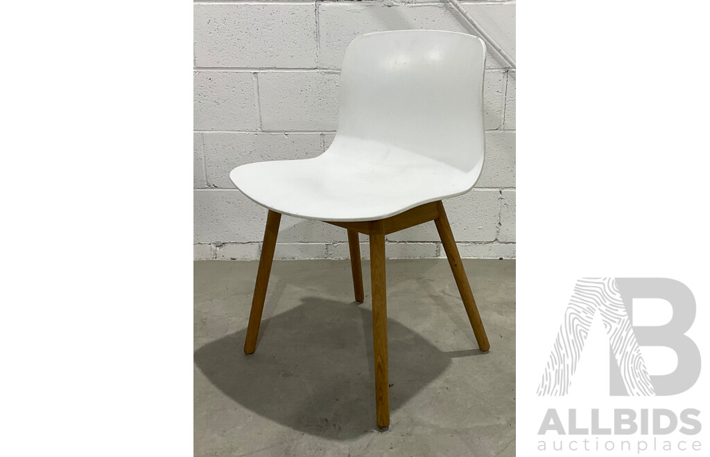 HAY About a Chair AAC12, White 2.0 - Lacquered Oak - Set of 6