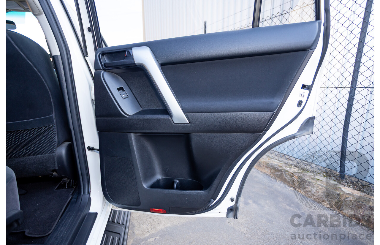 03/2016 Toyota Landcruiser PRADO GXL (4x4) GDJ150R MY16 4D Wagon White Turbo Diesel 2.8L - 7 Seats