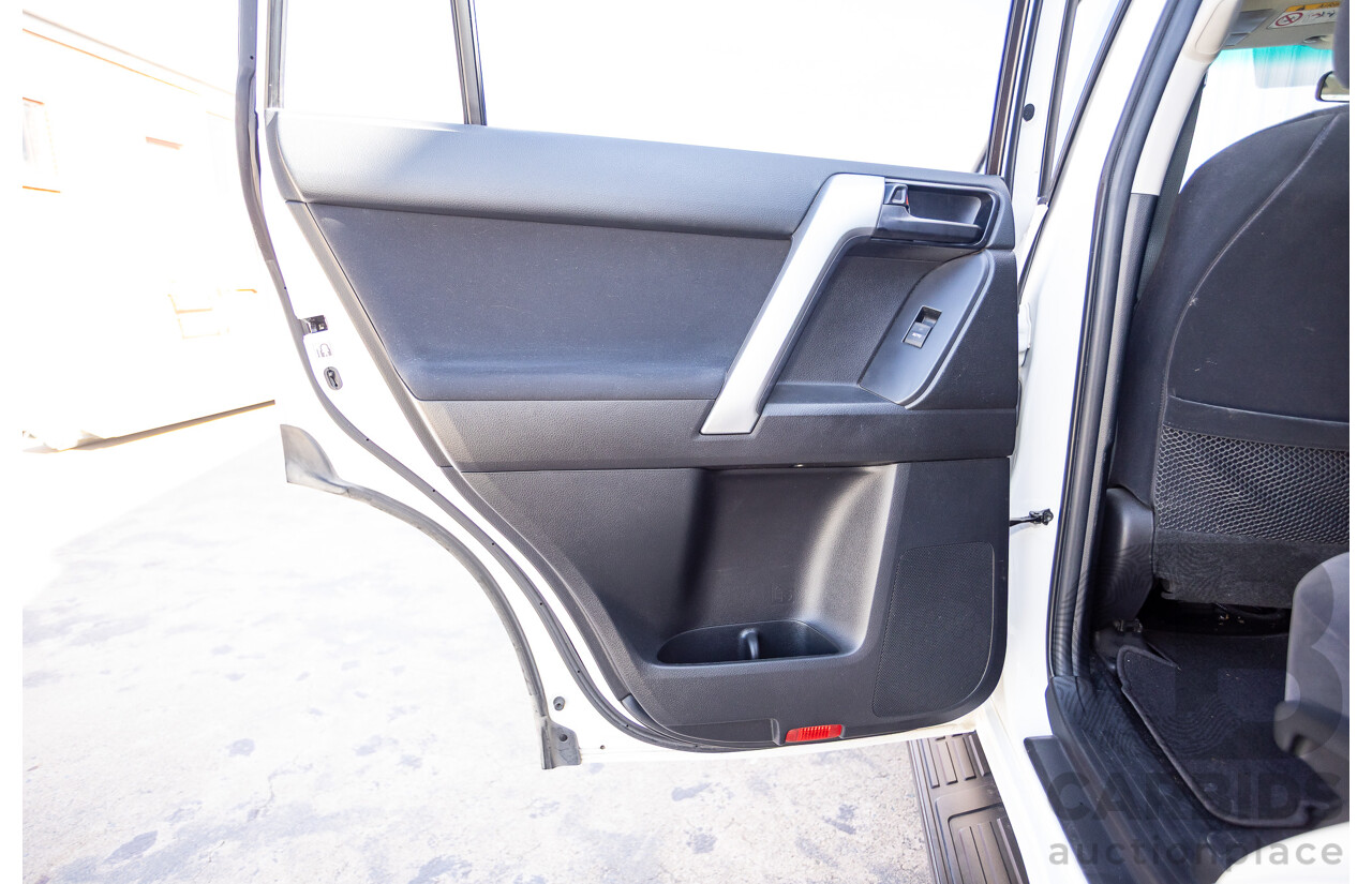 03/2016 Toyota Landcruiser PRADO GXL (4x4) GDJ150R MY16 4D Wagon White Turbo Diesel 2.8L - 7 Seats