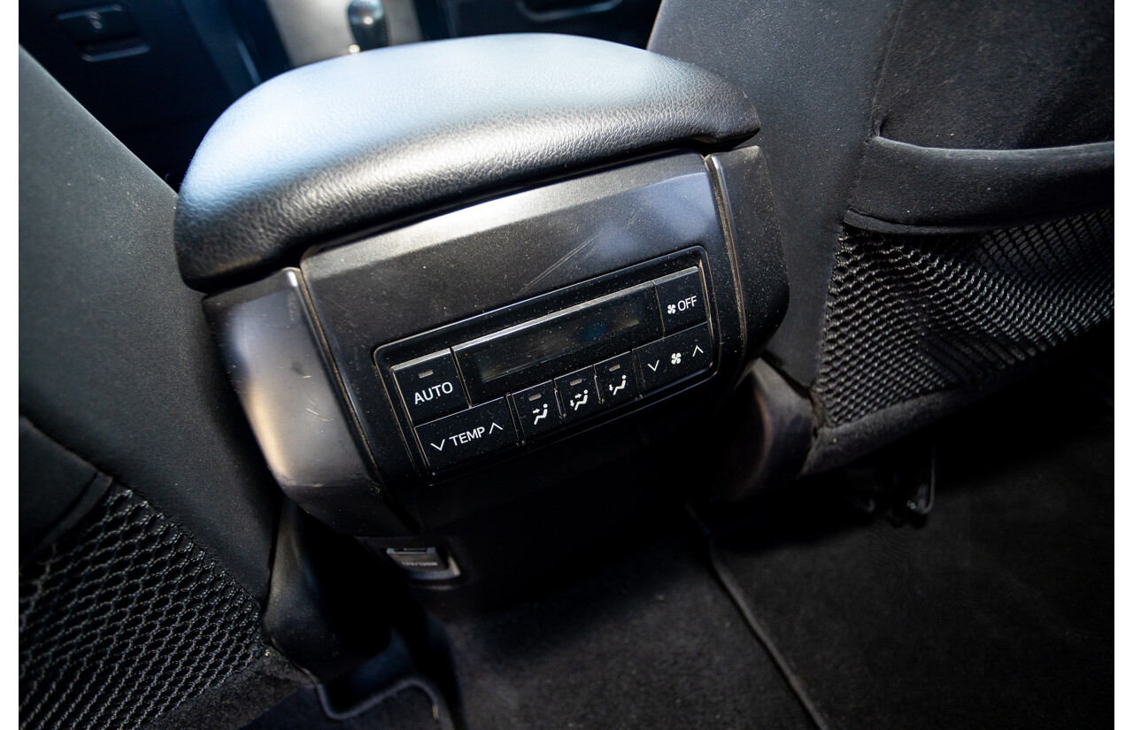 03/2016 Toyota Landcruiser PRADO GXL (4x4) GDJ150R MY16 4D Wagon White Turbo Diesel 2.8L - 7 Seats