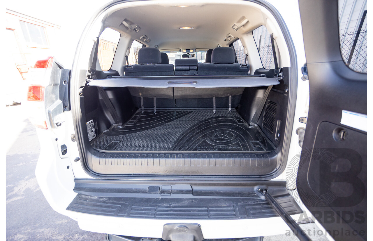 03/2016 Toyota Landcruiser PRADO GXL (4x4) GDJ150R MY16 4D Wagon White Turbo Diesel 2.8L - 7 Seats
