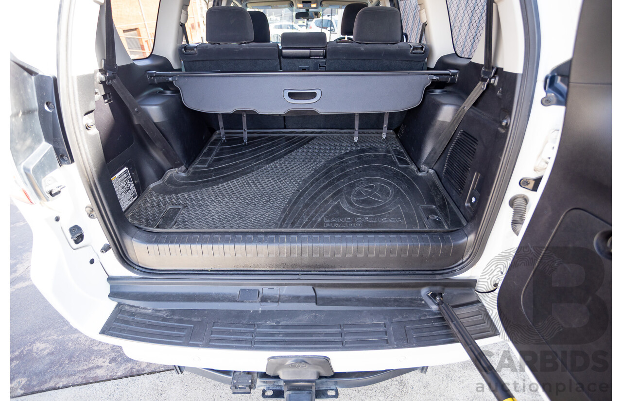 03/2016 Toyota Landcruiser PRADO GXL (4x4) GDJ150R MY16 4D Wagon White Turbo Diesel 2.8L - 7 Seats