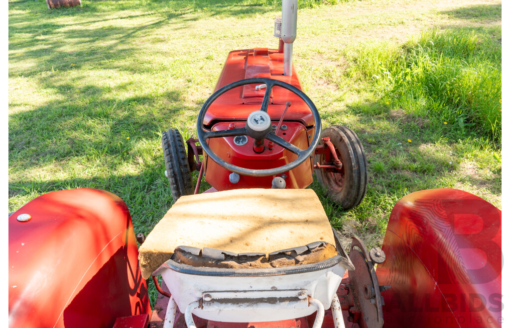 1971Circa, Red International Harvester 434 2.5L 4-cyl Diesel Tractor