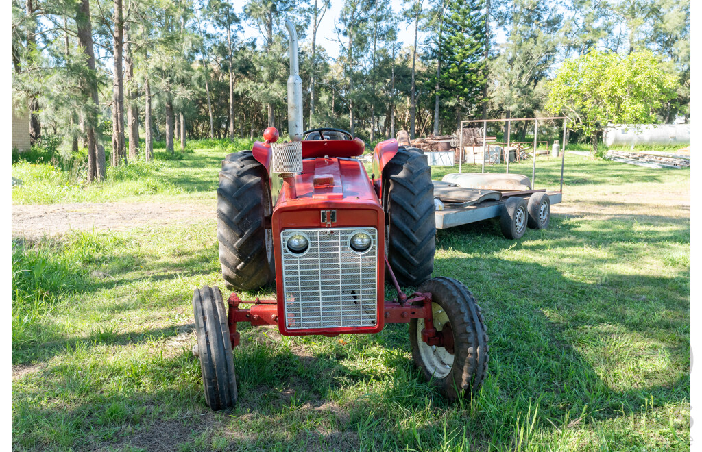 1971Circa, Red International Harvester 434 2.5L 4-cyl Diesel Tractor