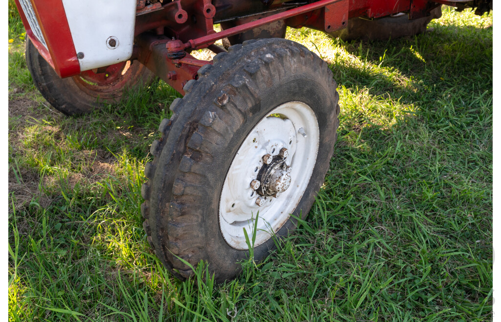 1971Circa, Red International Harvester 434 2.5L 4-cyl Diesel Tractor