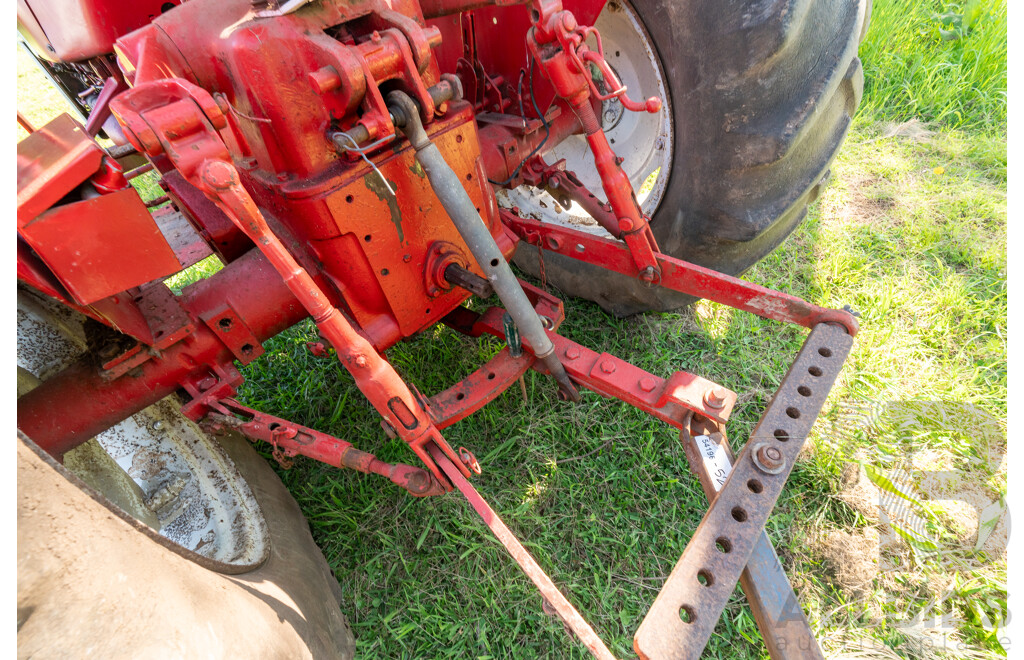 1971Circa, Red International Harvester 434 2.5L 4-cyl Diesel Tractor