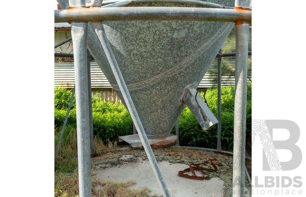 Large Grain/ Feed Silo by HE Silos Forbes