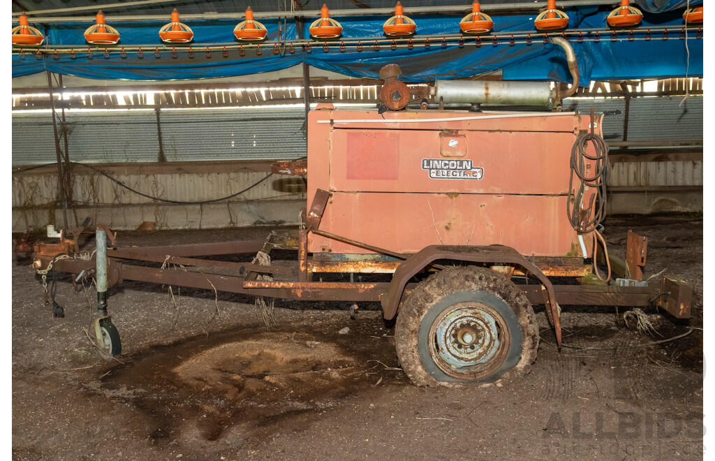 Lincoln Industrial Electric Welder on Trailer
