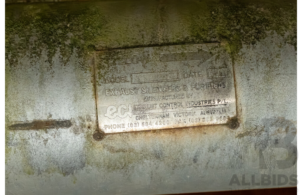 Lincoln Industrial Electric Welder on Trailer