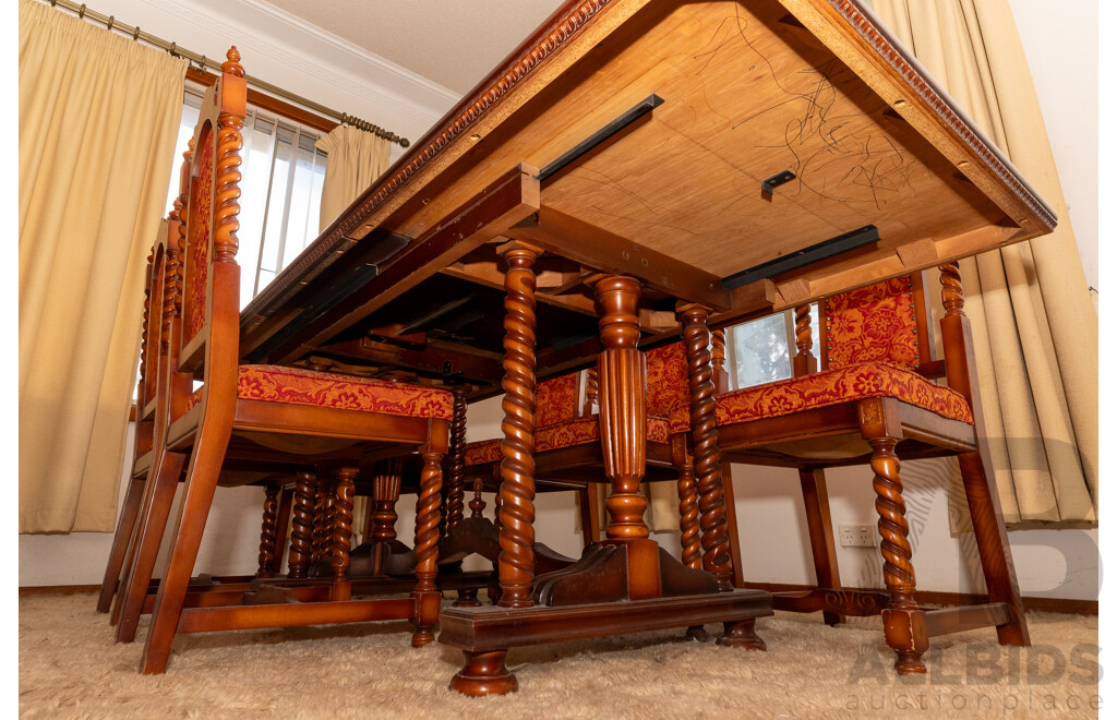 Extendible Dining Table with 8 Fabric Embroidered Chairs