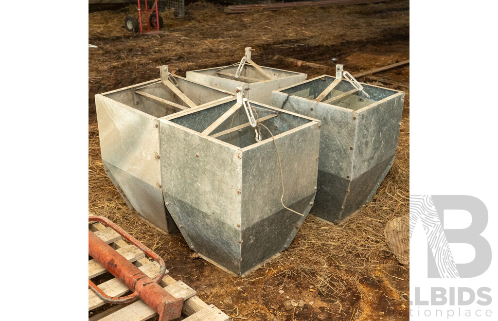 Quantity of 4 Poultry Feeder Attachments