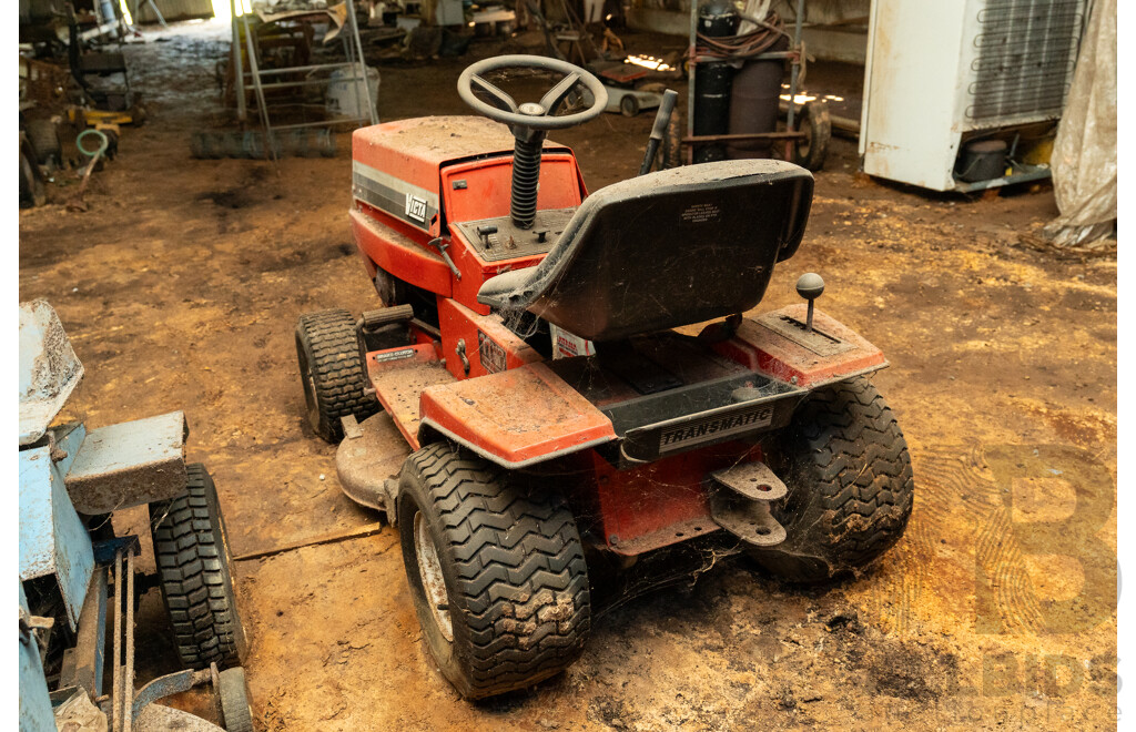 Victa 38 Inch Ride on Lawn Mower