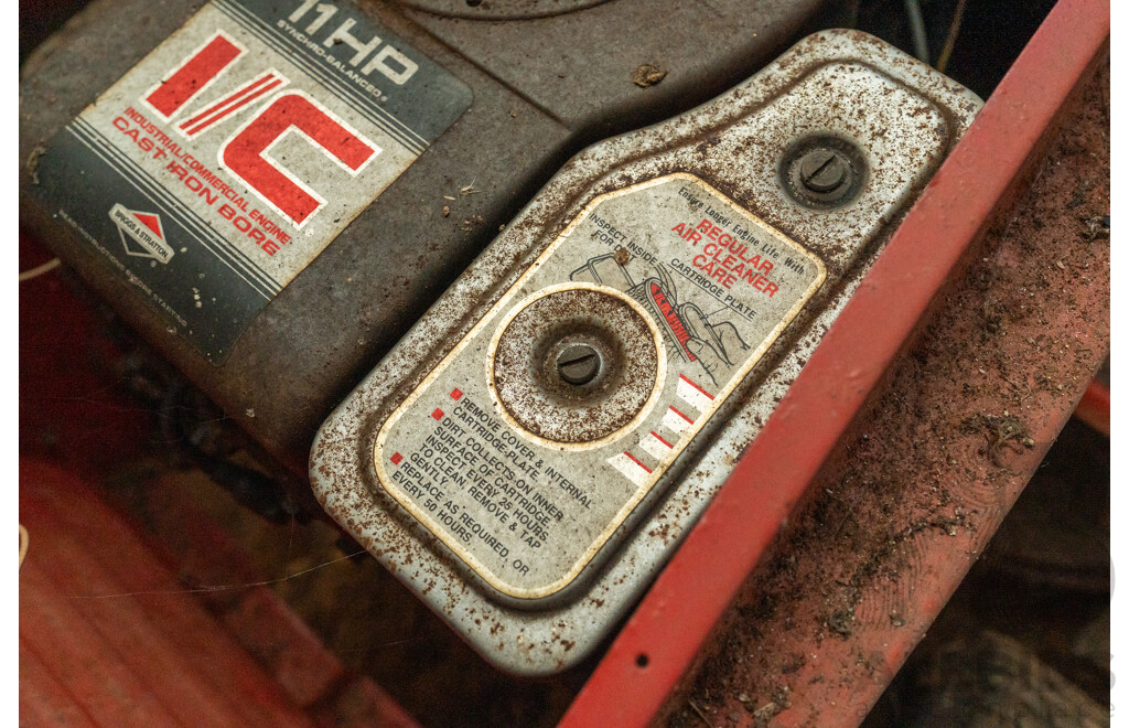 Victa 38 Inch Ride on Lawn Mower