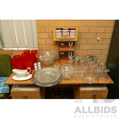 Vintage Stuart Crystal Star Pattern - Lot 1545691 | ALLBIDS