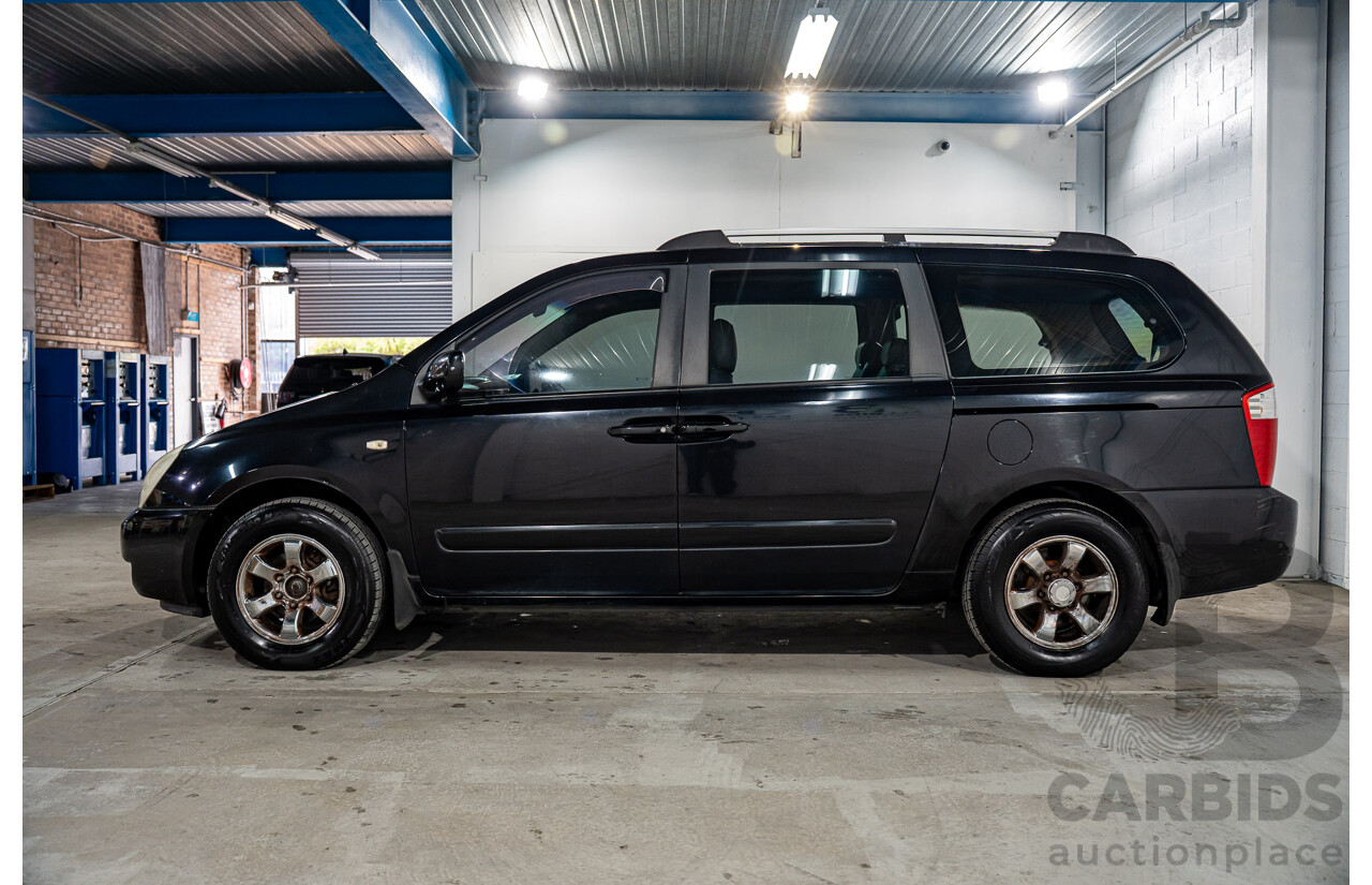 11/2007 Kia Grand Carnival Premium VQ 4d Wagon Midnight Black Metallic V6 3.8L - 7 Seater