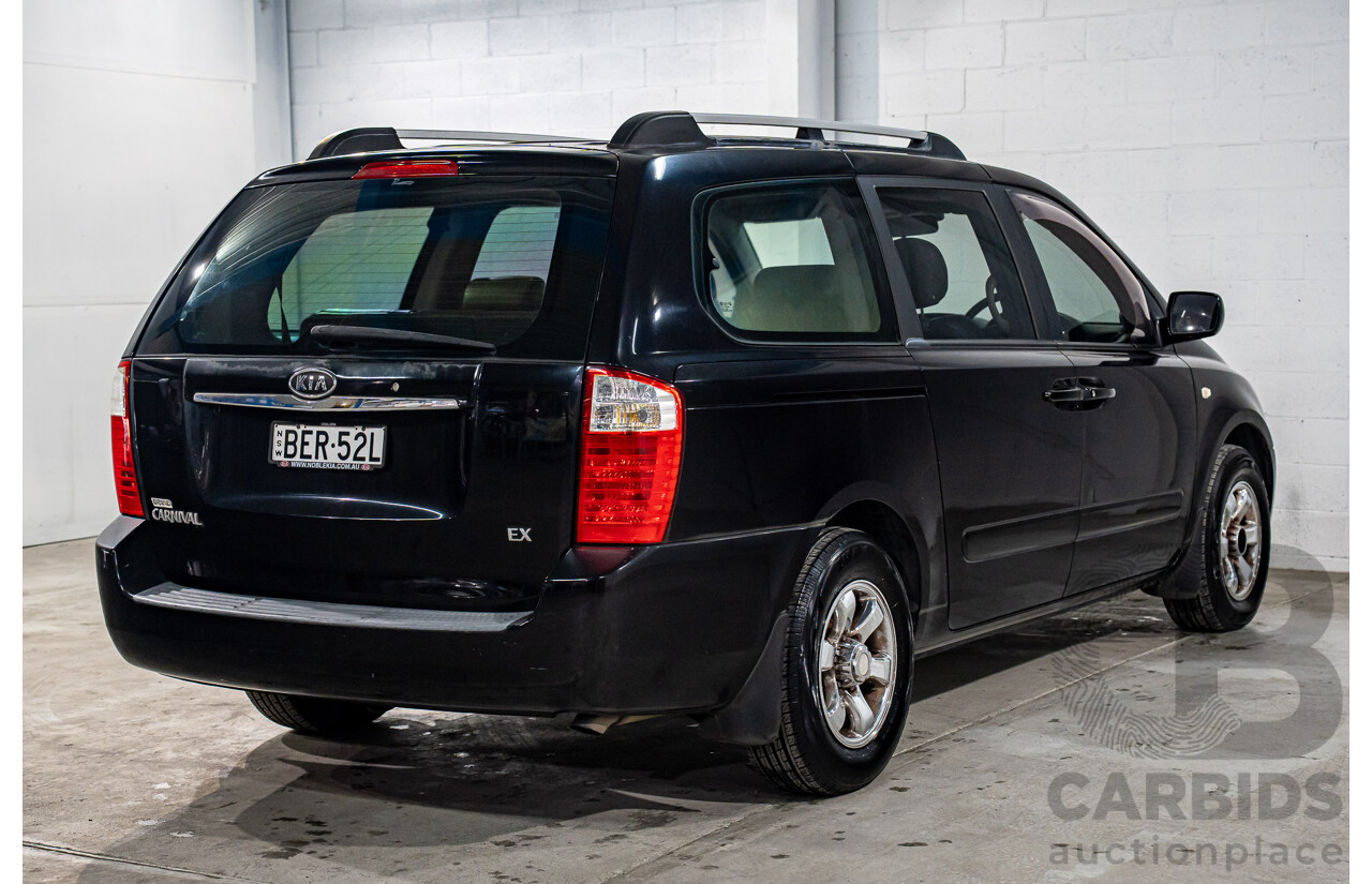 11/2007 Kia Grand Carnival Premium VQ 4d Wagon Midnight Black Metallic V6 3.8L - 7 Seater
