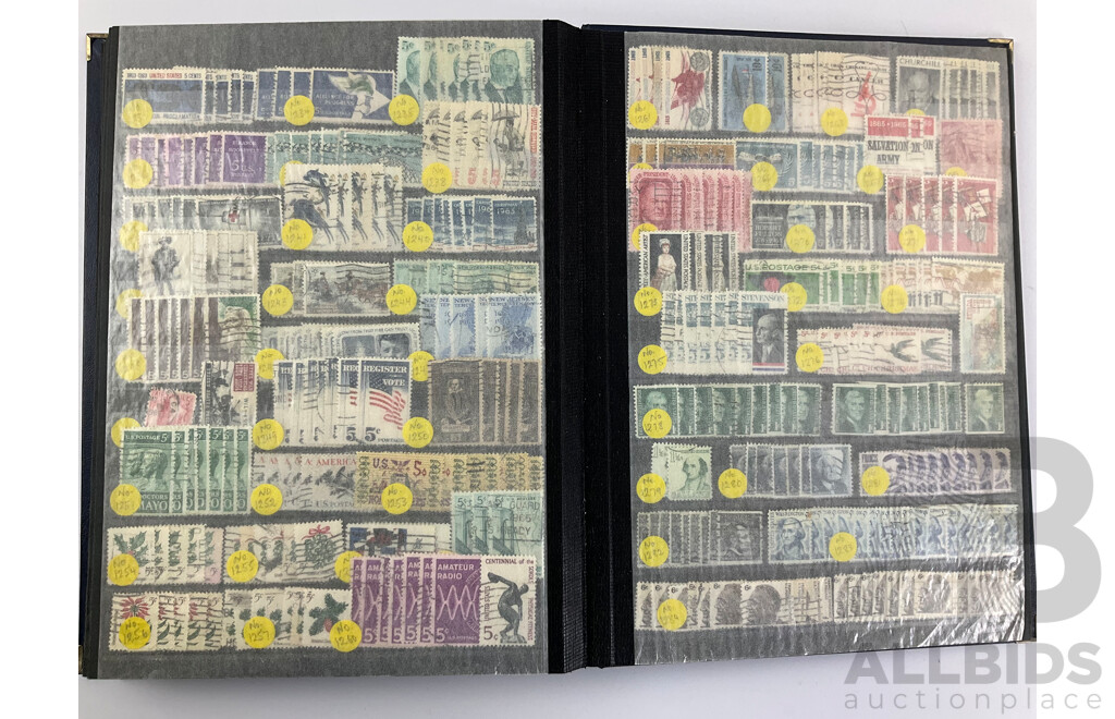 Album of USA Stamps Including Franklin, Roosevelt, Lincoln, Harding, Jackson, Overprints, Scott Catalogue Numbers Spanning 416 to 1439