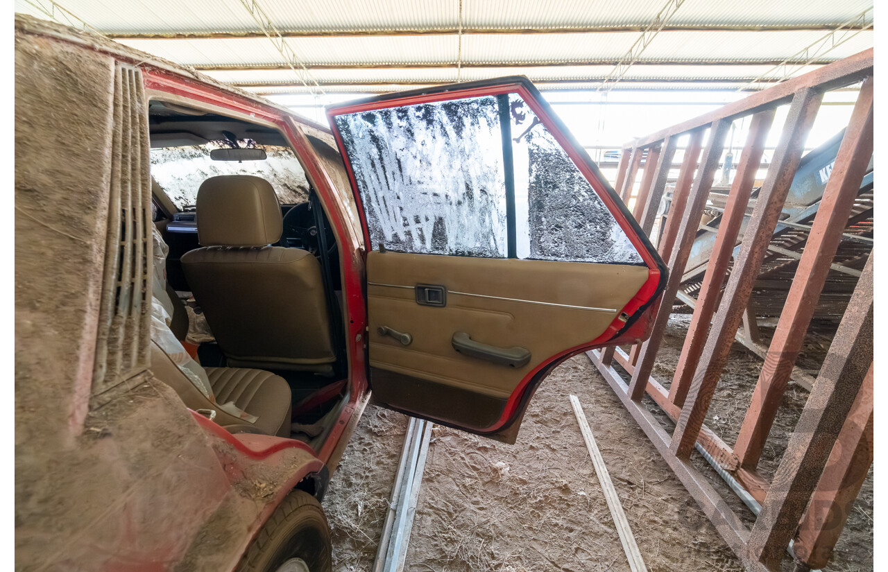 9/1982 Ford Meteor GL GA 4d Sedan Orange 1.5L