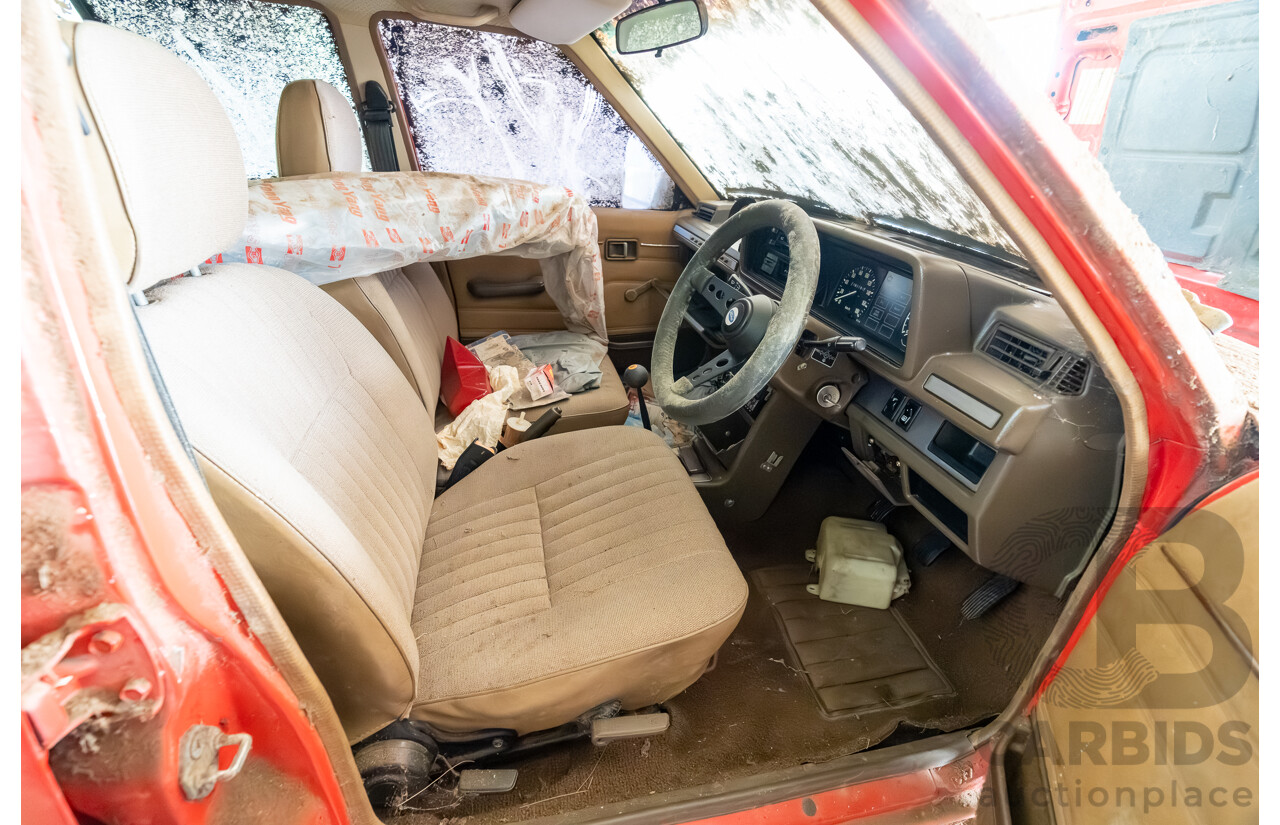 9/1982 Ford Meteor GL GA 4d Sedan Orange 1.5L