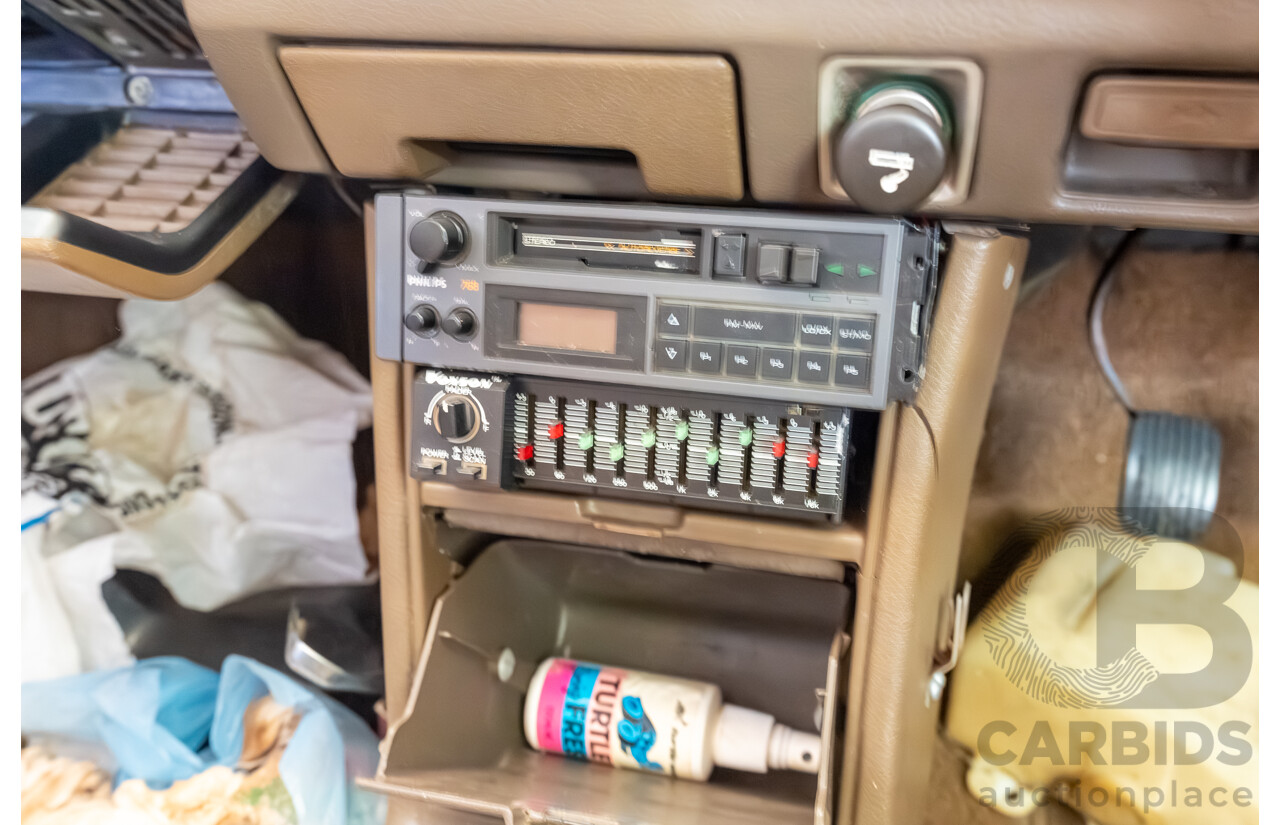 9/1982 Ford Meteor GL GA 4d Sedan Orange 1.5L