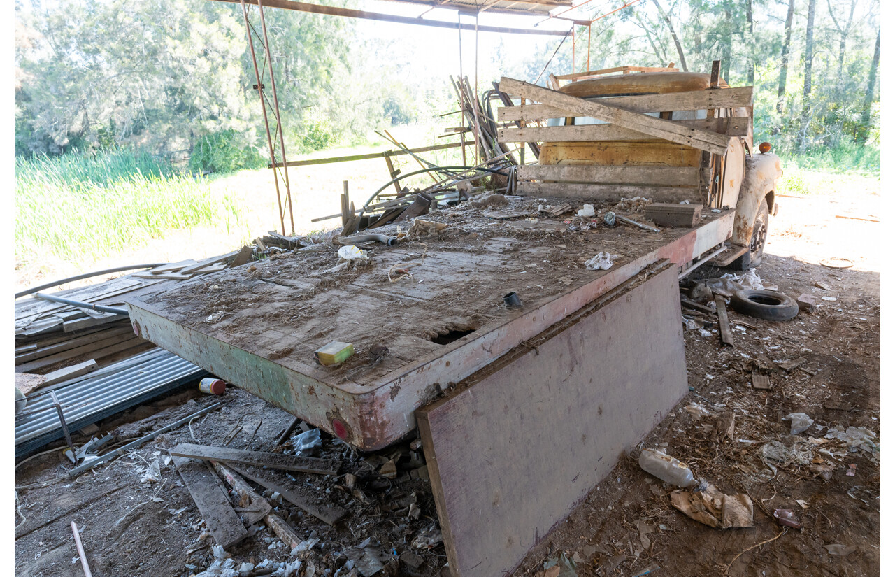 Circa 1959 Bedford TJ J2 Tabletop Truck 2d Cab Chassis Petrol 4.9L