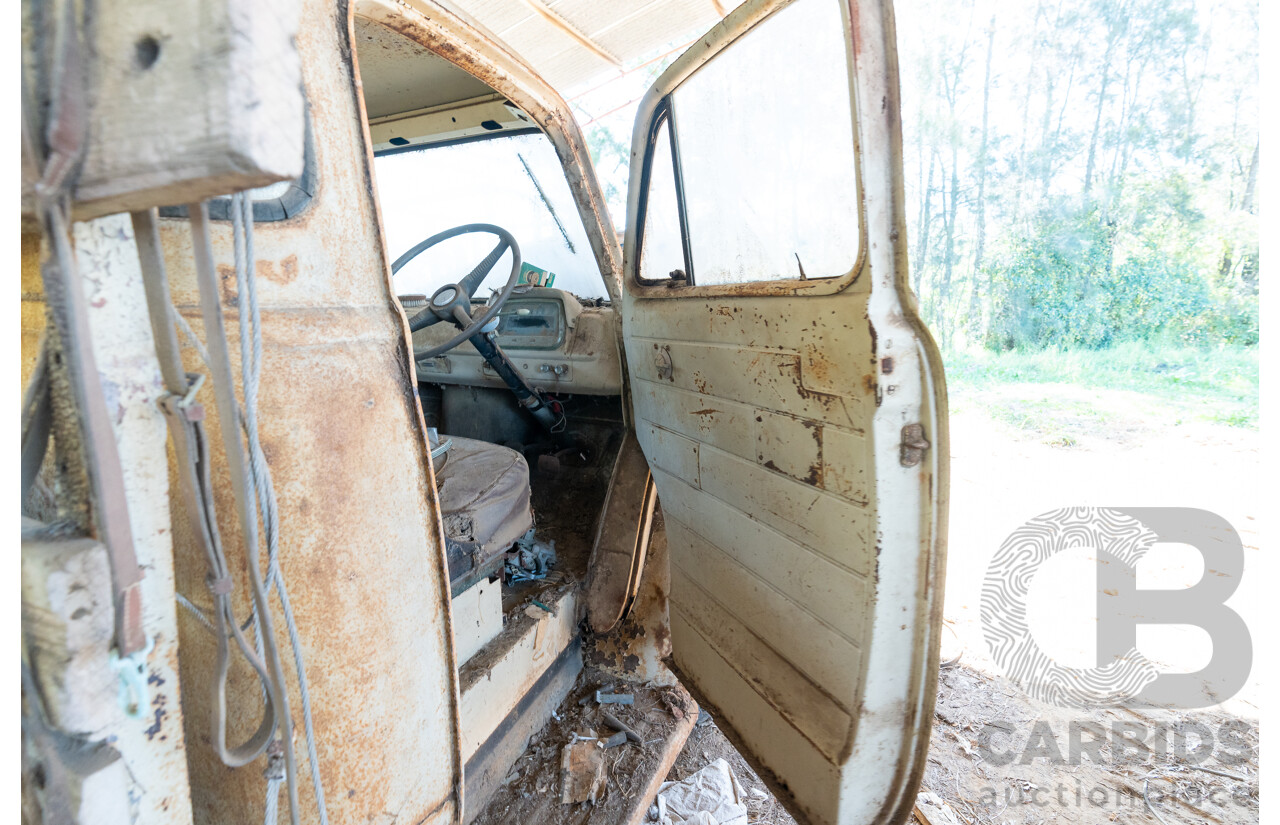 Circa 1959 Bedford TJ J2 Tabletop Truck 2d Cab Chassis Petrol 4.9L