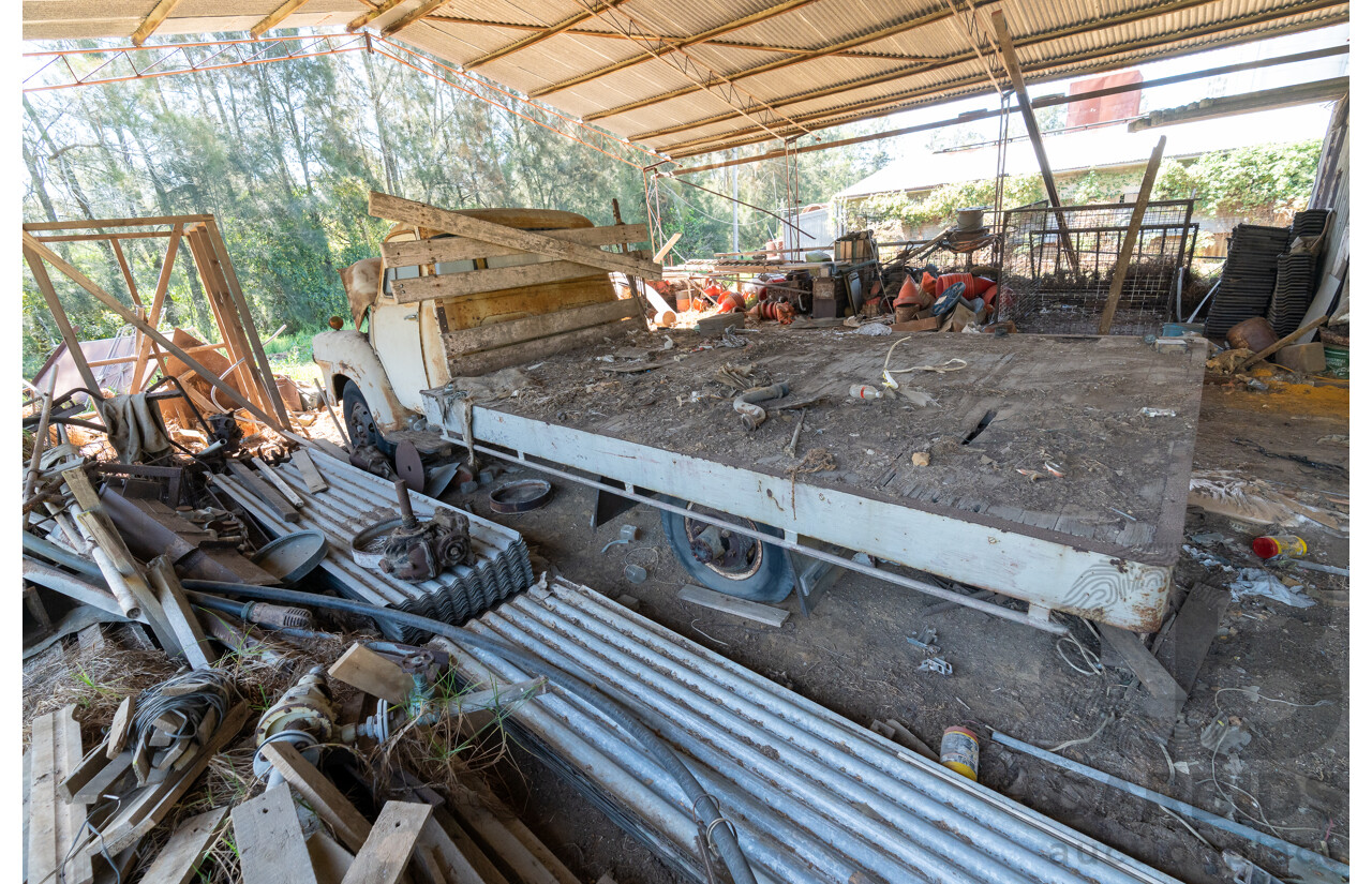 Circa 1959 Bedford TJ J2 Tabletop Truck 2d Cab Chassis Petrol 4.9L
