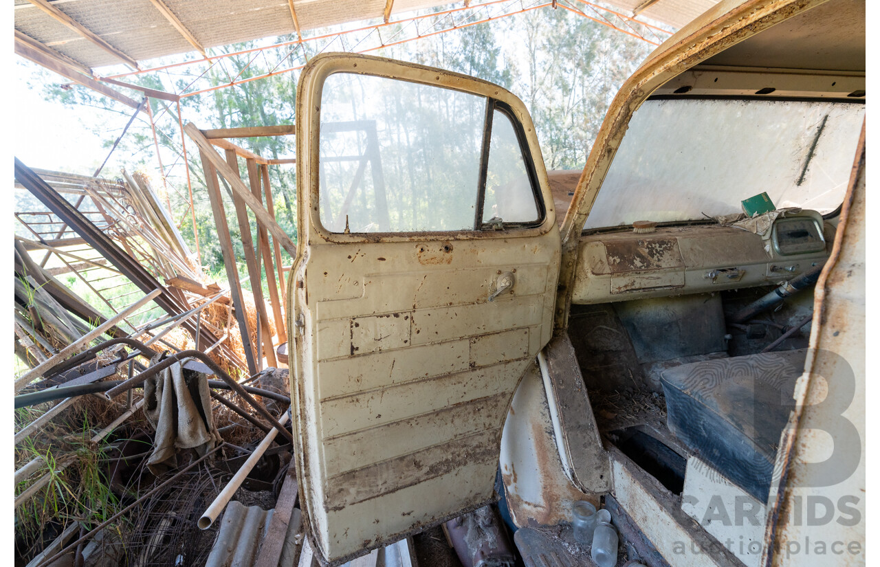 Circa 1959 Bedford TJ J2 Tabletop Truck 2d Cab Chassis Petrol 4.9L