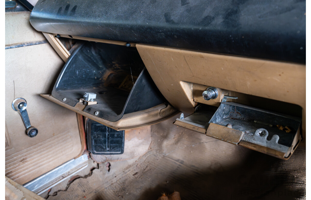 3/1972 Chrysler Valiant VH Charger 2d Coupe Hemi Orange 245ci 4.0L